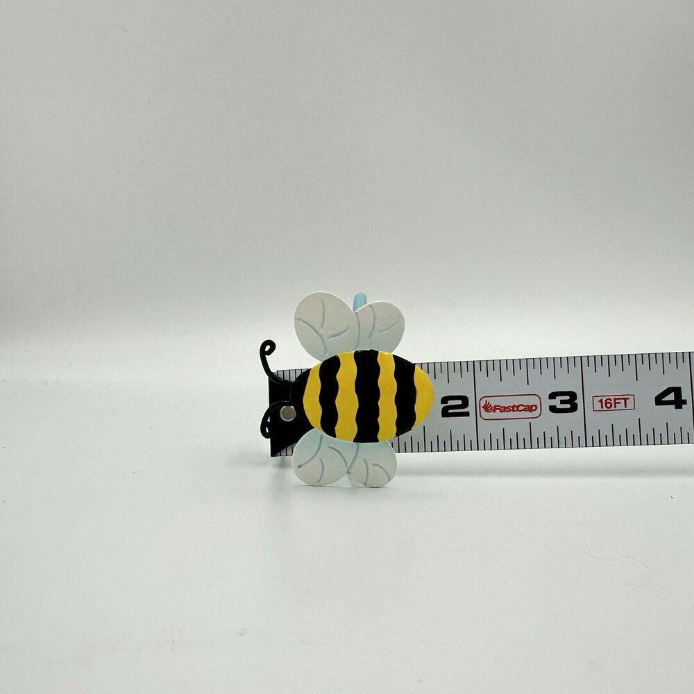 Set of 7 Metal Honeybee Napkin Rings Perfect For Summer! - Picture 6 of 6